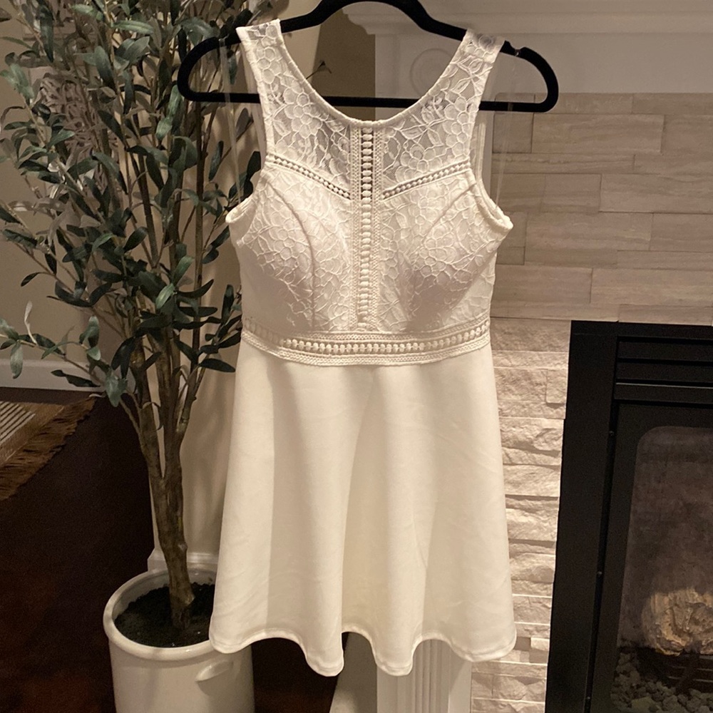 Juniors White dress with lace top